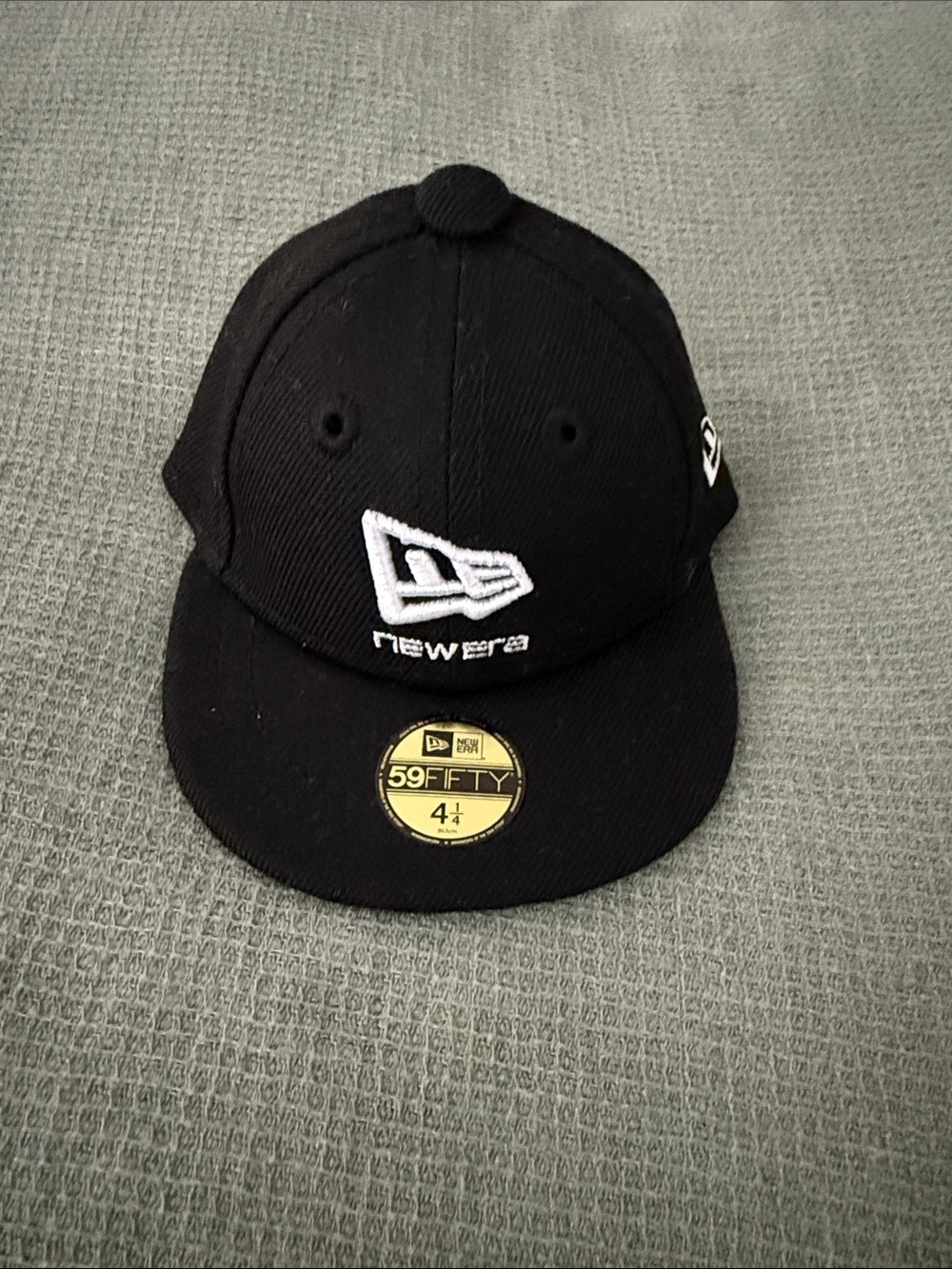 New Era Black Fitted 59FIFTY Cap with White Logo size 4 1/4